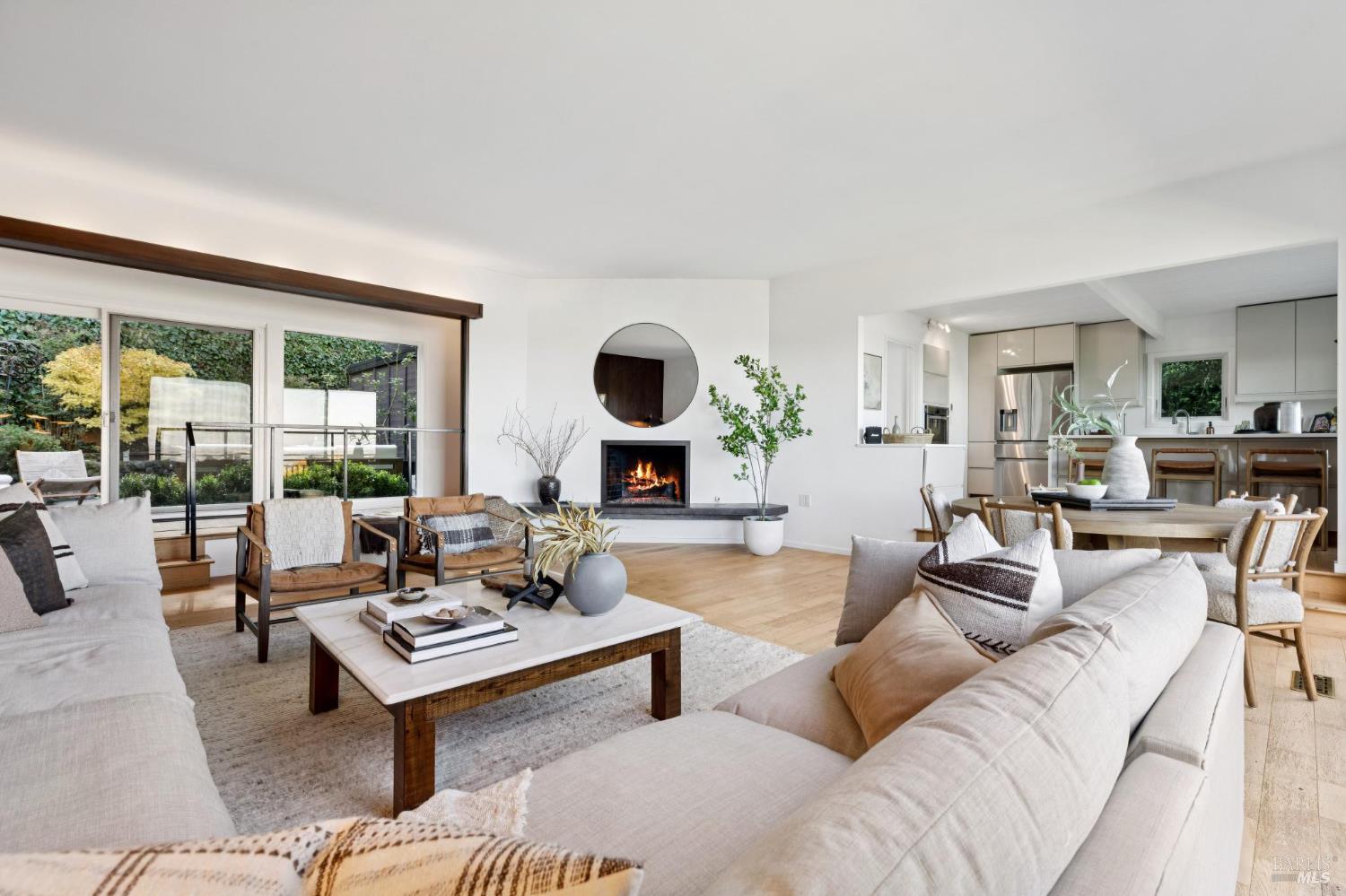 Detail Gallery Image 25 of 68 For 20 Crecienta Dr, Sausalito,  CA 94965 - 3 Beds | 2 Baths