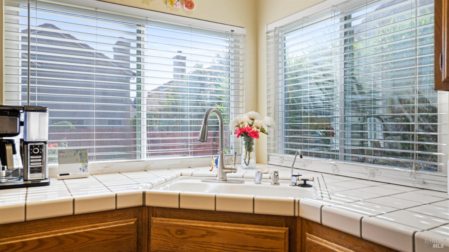 Detail Gallery Image 14 of 34 For 854 Owl Cir, Vacaville,  CA 95687 - 4 Beds | 3 Baths