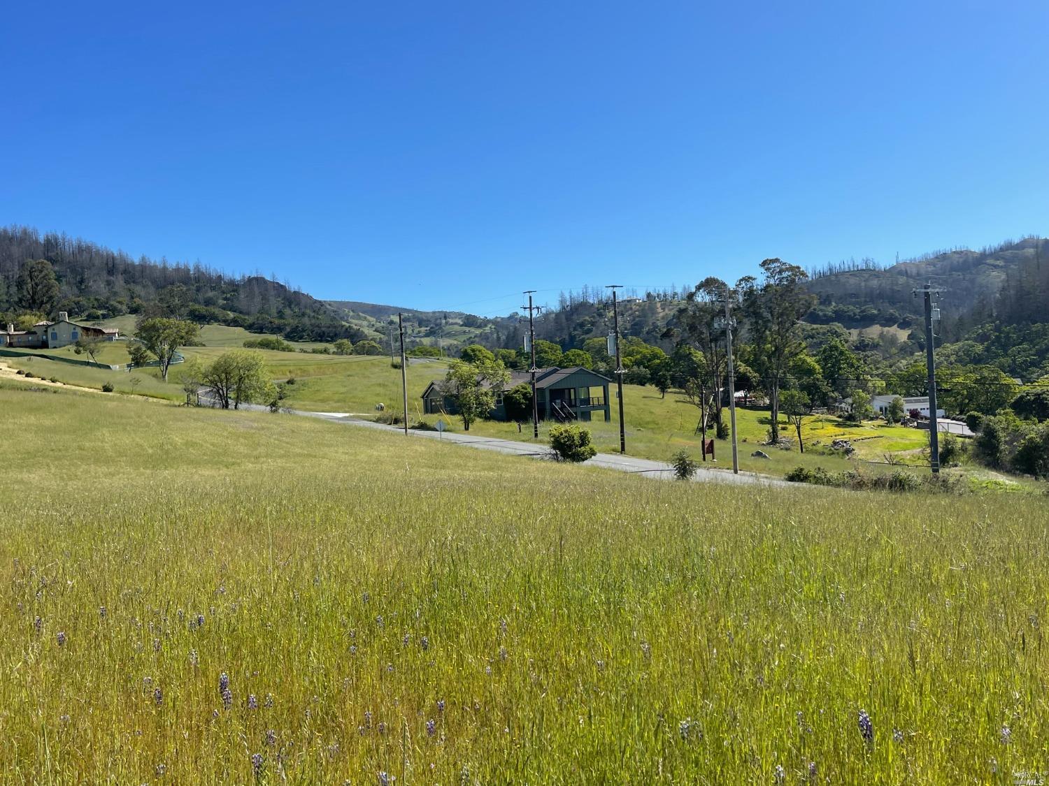 Detail Gallery Image 14 of 17 For 864 Los Alamos Rd, Santa Rosa,  CA 95409 - – Beds | – Baths