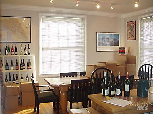 Detail Gallery Image 6 of 24 For 703 Jefferson St, Napa,  CA 94559 - – Beds | – Baths