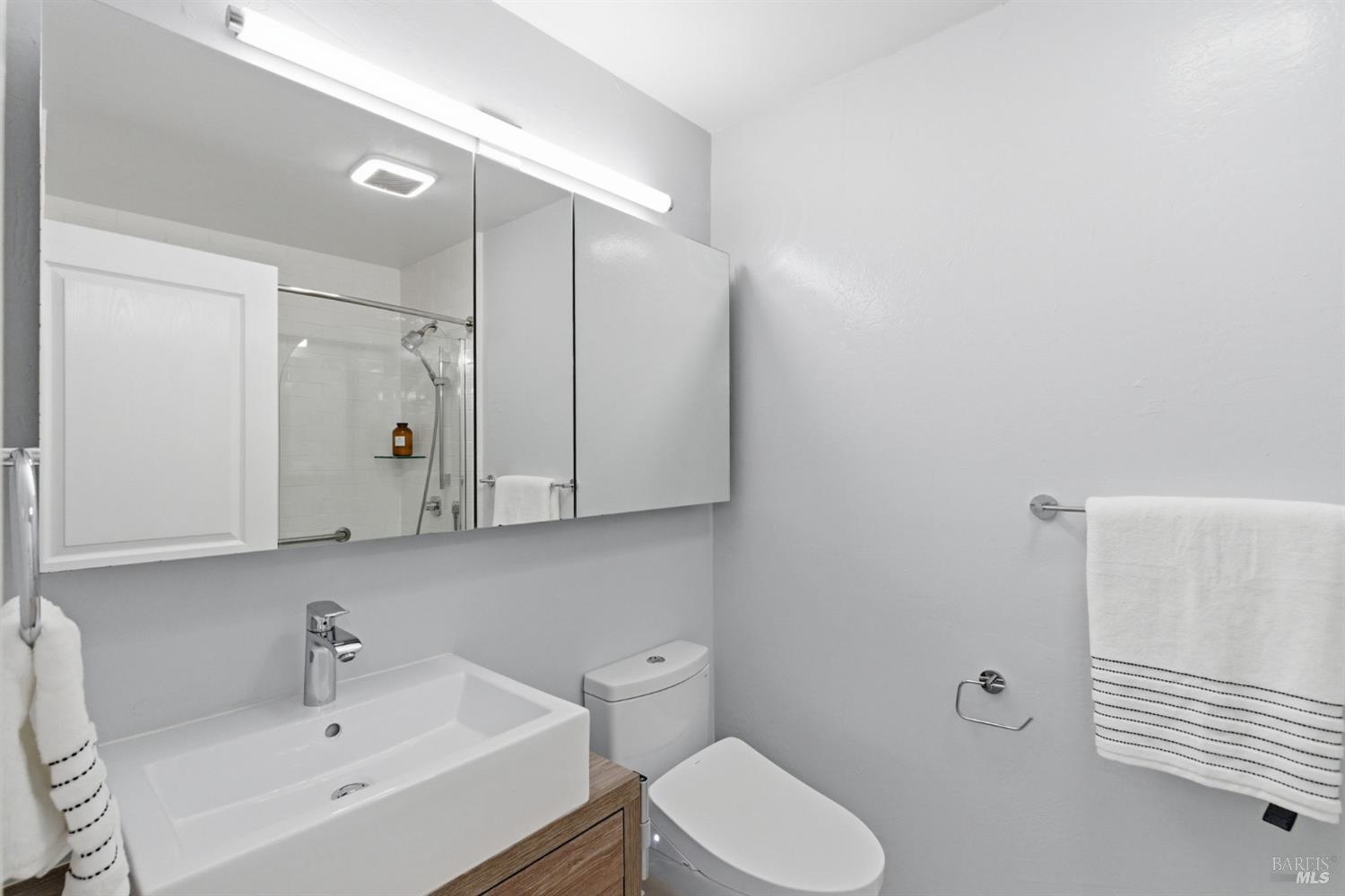 Detail Gallery Image 30 of 47 For 52 Park Ter, Mill Valley,  CA 94941 - 2 Beds | 1/1 Baths