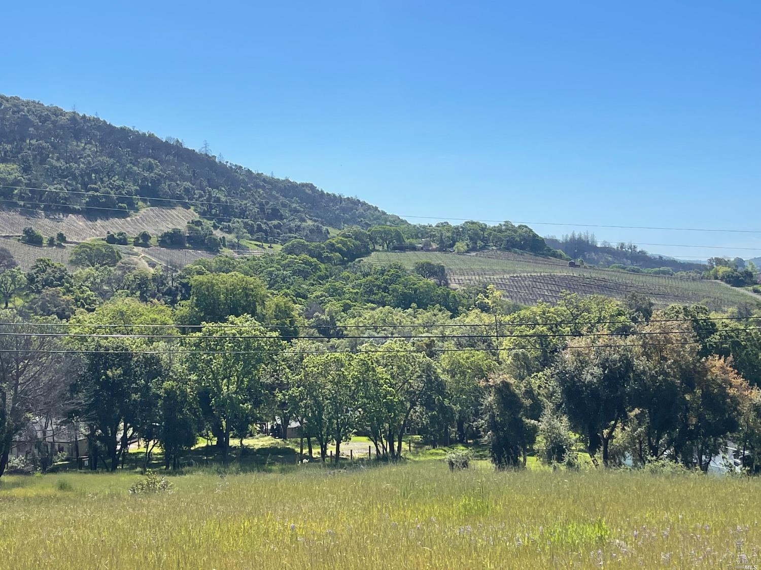 Detail Gallery Image 4 of 17 For 864 Los Alamos Rd, Santa Rosa,  CA 95409 - – Beds | – Baths