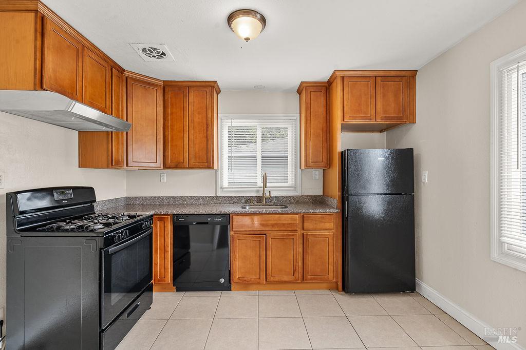 Detail Gallery Image 7 of 28 For 2020 19th St, San Pablo,  CA 94806 - 2 Beds | 1 Baths