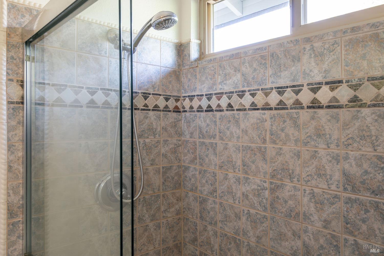 Detail Gallery Image 44 of 64 For 4248 Leafwood Cir, Santa Rosa,  CA 95405 - 3 Beds | 2 Baths