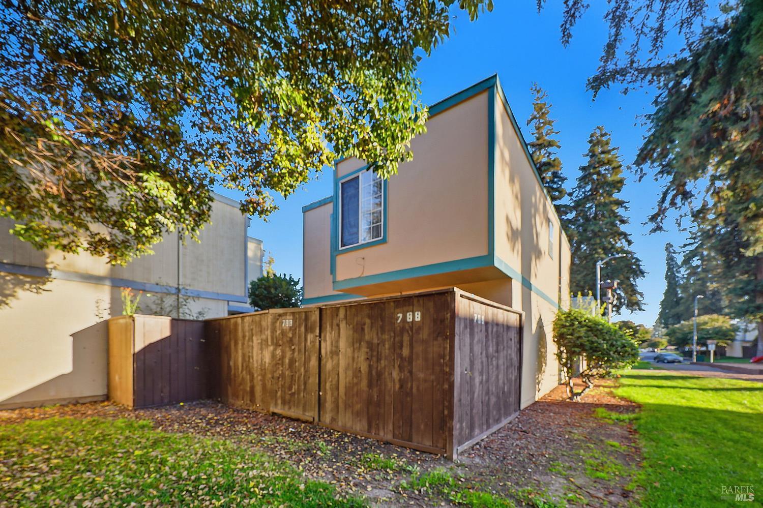 Detail Gallery Image 38 of 43 For 788 Simpson Pl, Santa Rosa,  CA 95401 - 3 Beds | 1/1 Baths