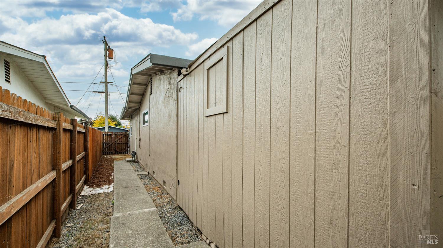 Detail Gallery Image 38 of 38 For 65 Arlington Dr, Petaluma,  CA 94952 - 3 Beds | 2 Baths