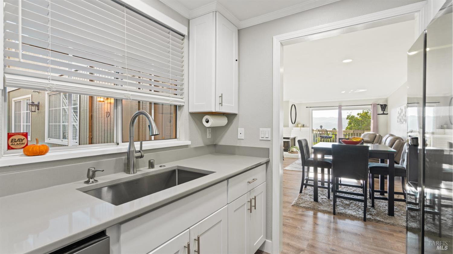 Detail Gallery Image 4 of 20 For 565 Lori Dr #19,  Benicia,  CA 94510 - 2 Beds | 2 Baths