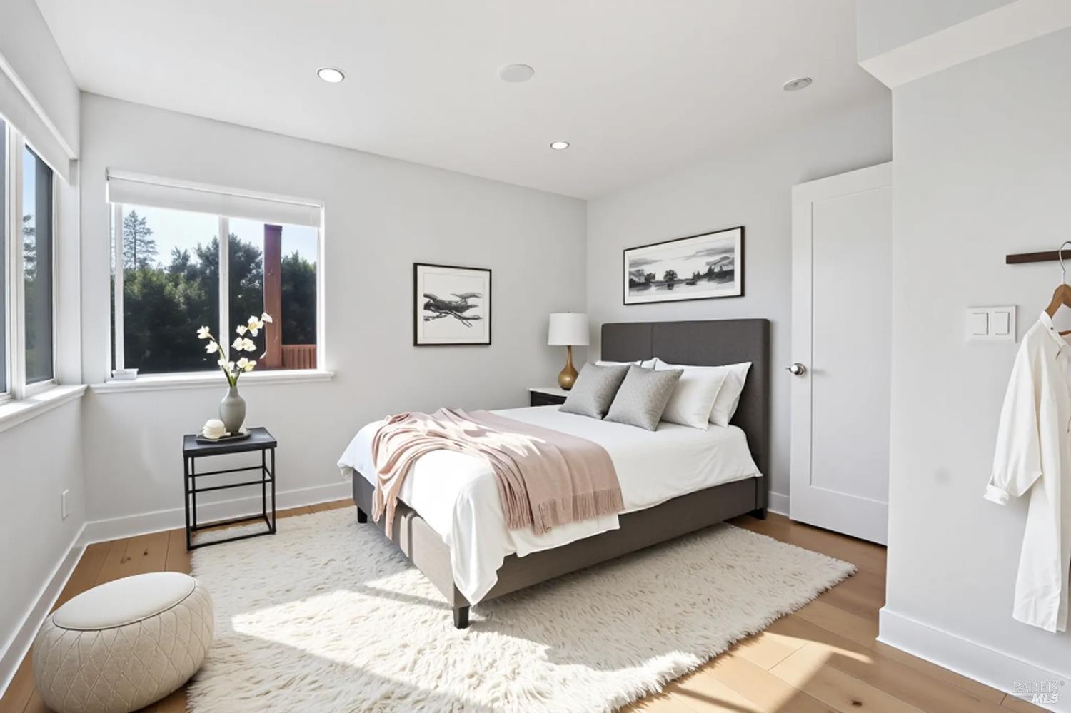 Detail Gallery Image 21 of 34 For 3330 Monterey Blvd, Oakland,  CA 94602 - 5 Beds | 3/1 Baths