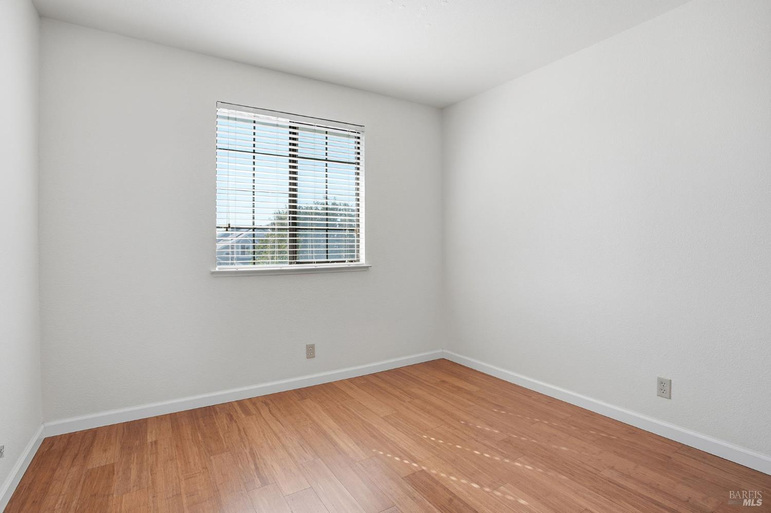 Detail Gallery Image 36 of 43 For 2420 Top Gallant Ct, Fairfield,  CA 94534 - 4 Beds | 2/1 Baths