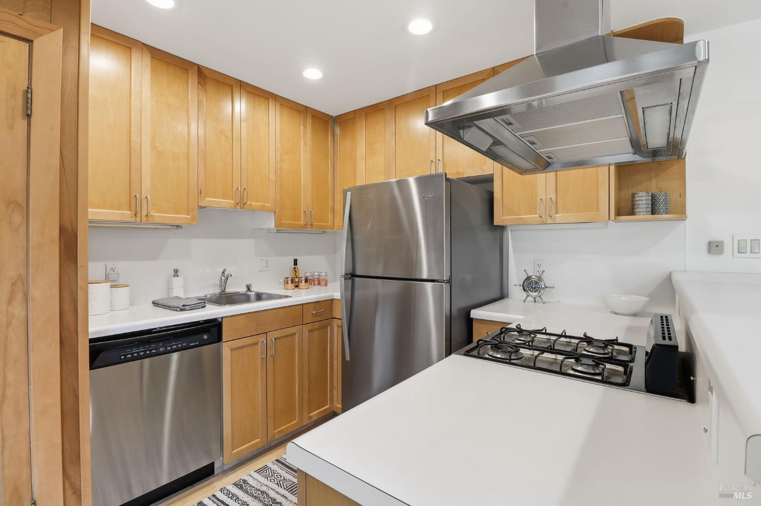 Detail Gallery Image 38 of 54 For 19 Cushing Dr, Mill Valley,  CA 94941 - 4 Beds | 3 Baths