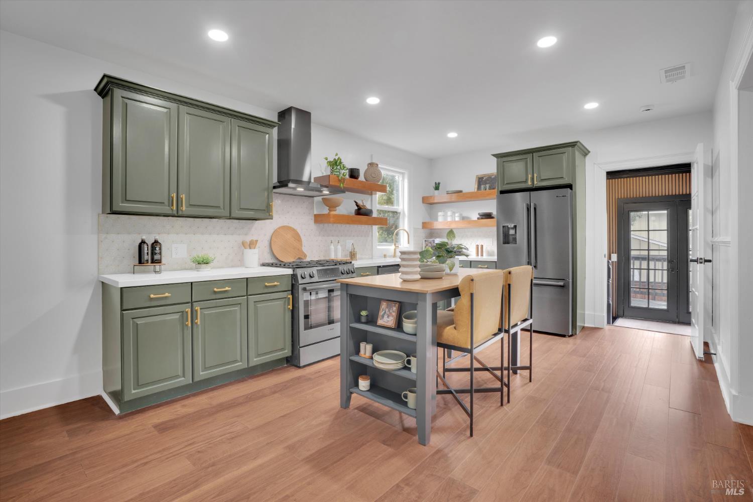 Detail Gallery Image 11 of 57 For 431 Brown St, Napa,  CA 94559 - 5 Beds | 2 Baths