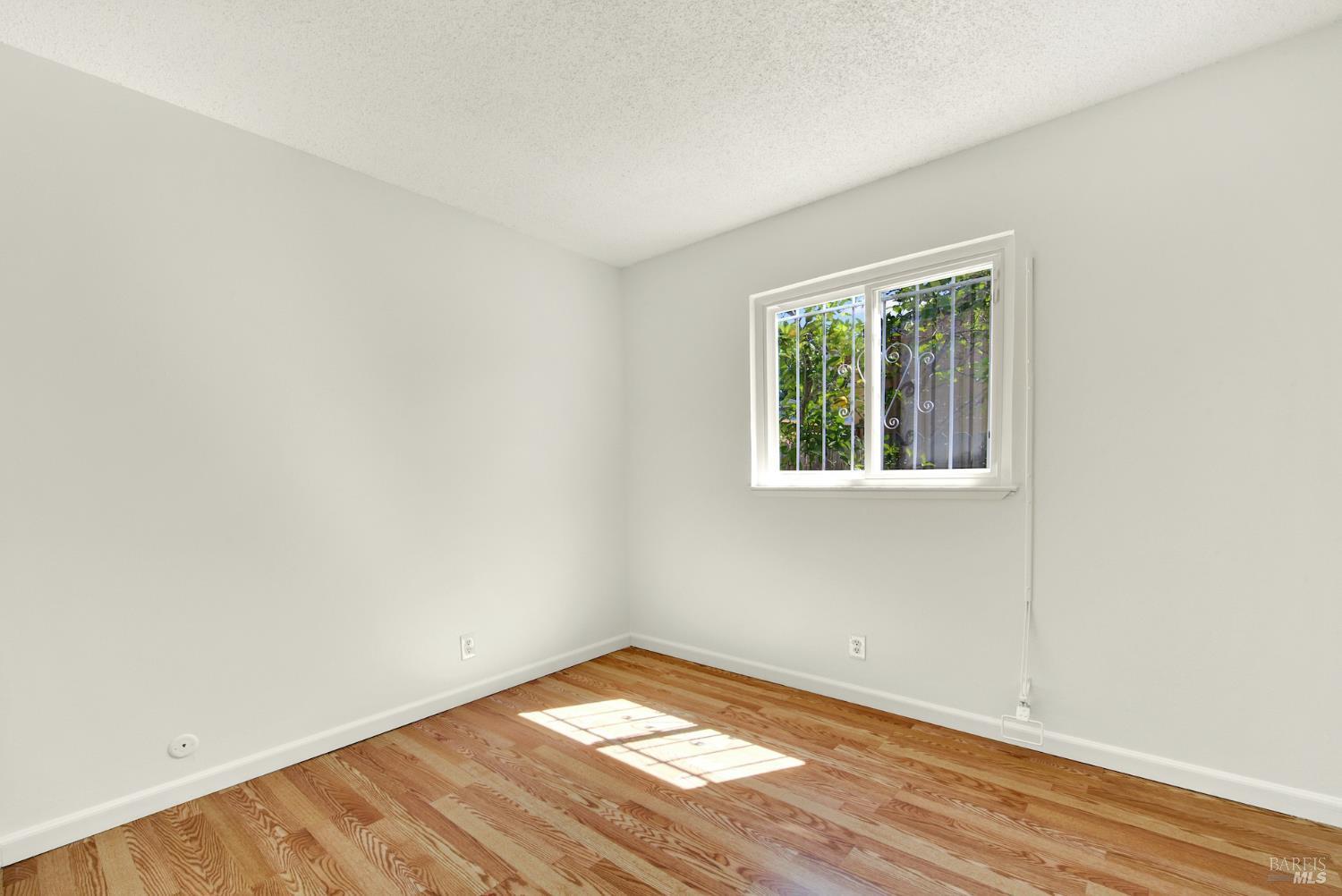 Detail Gallery Image 17 of 28 For 224 De Paul Dr, Vallejo,  CA 94589 - 4 Beds | 2 Baths