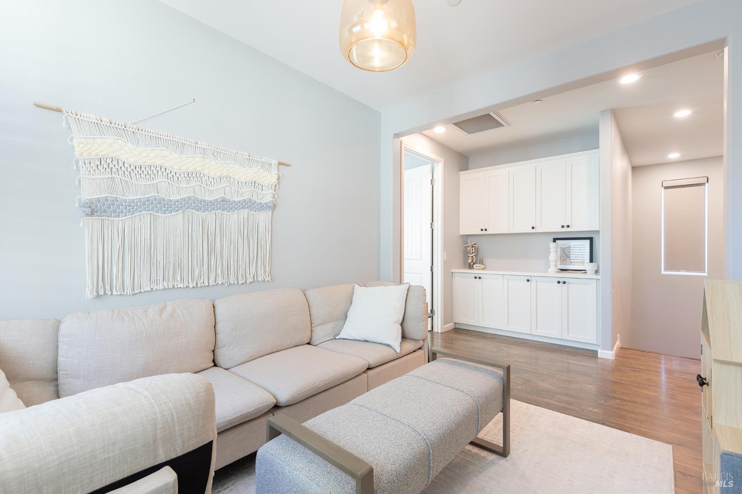 Detail Gallery Image 26 of 49 For 1617 Wildflower Way, Rohnert Park,  CA 94928 - 4 Beds | 2/1 Baths