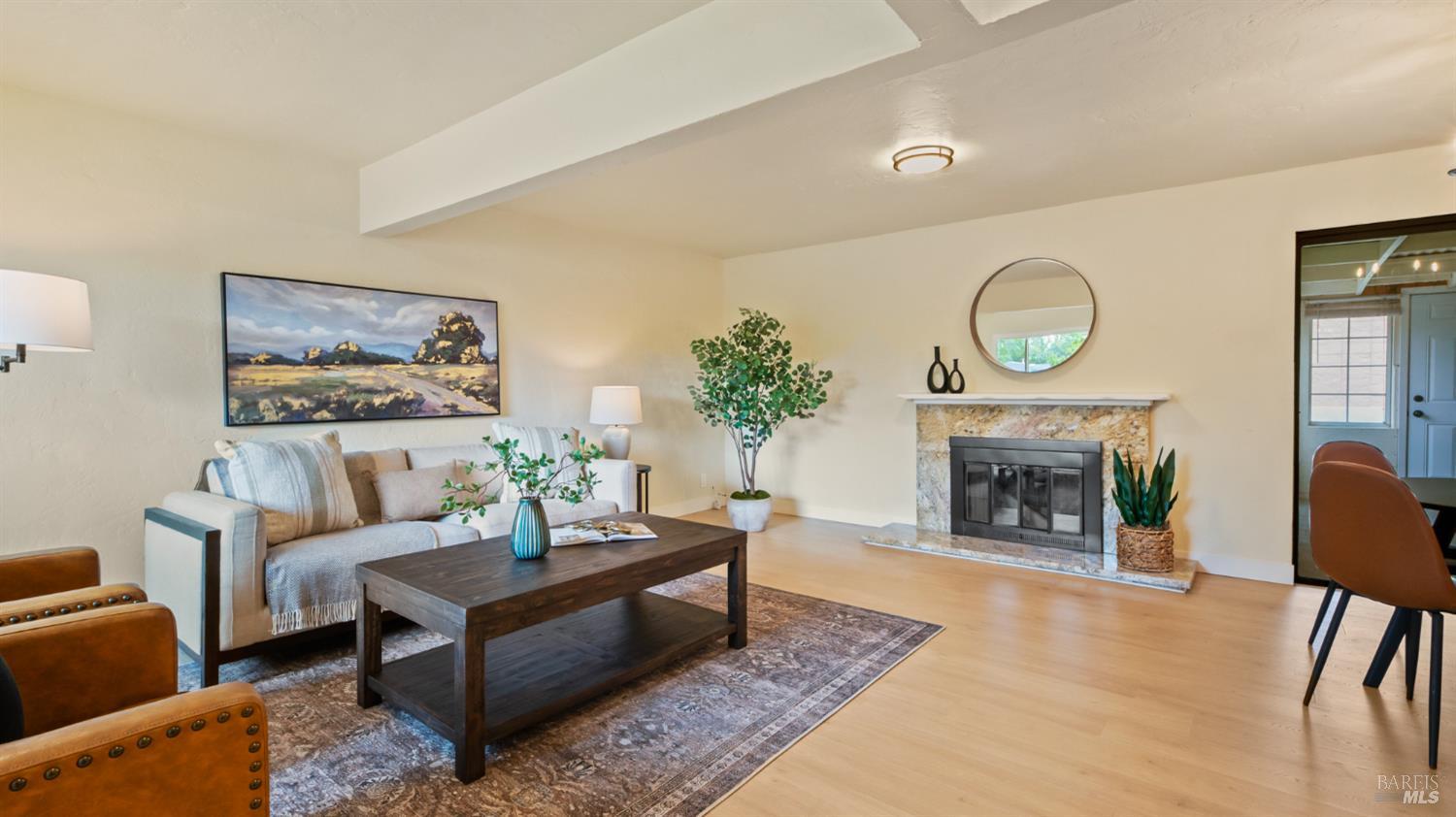 Detail Gallery Image 3 of 38 For 65 Arlington Dr, Petaluma,  CA 94952 - 3 Beds | 2 Baths