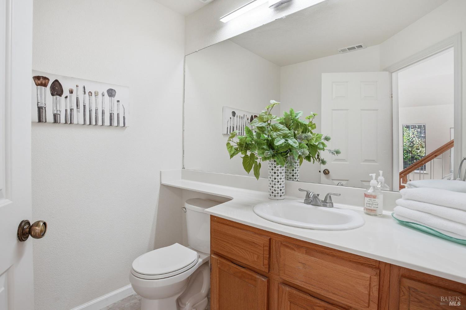 Detail Gallery Image 23 of 43 For 2420 Top Gallant Ct, Fairfield,  CA 94534 - 4 Beds | 2/1 Baths