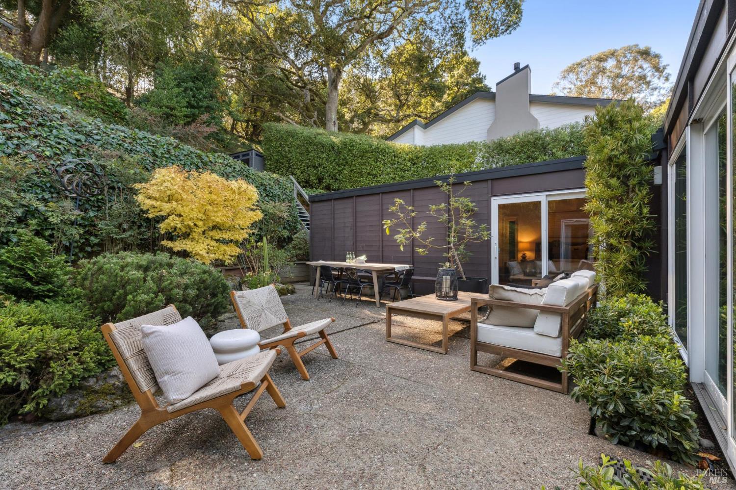 Detail Gallery Image 49 of 68 For 20 Crecienta Dr, Sausalito,  CA 94965 - 3 Beds | 2 Baths