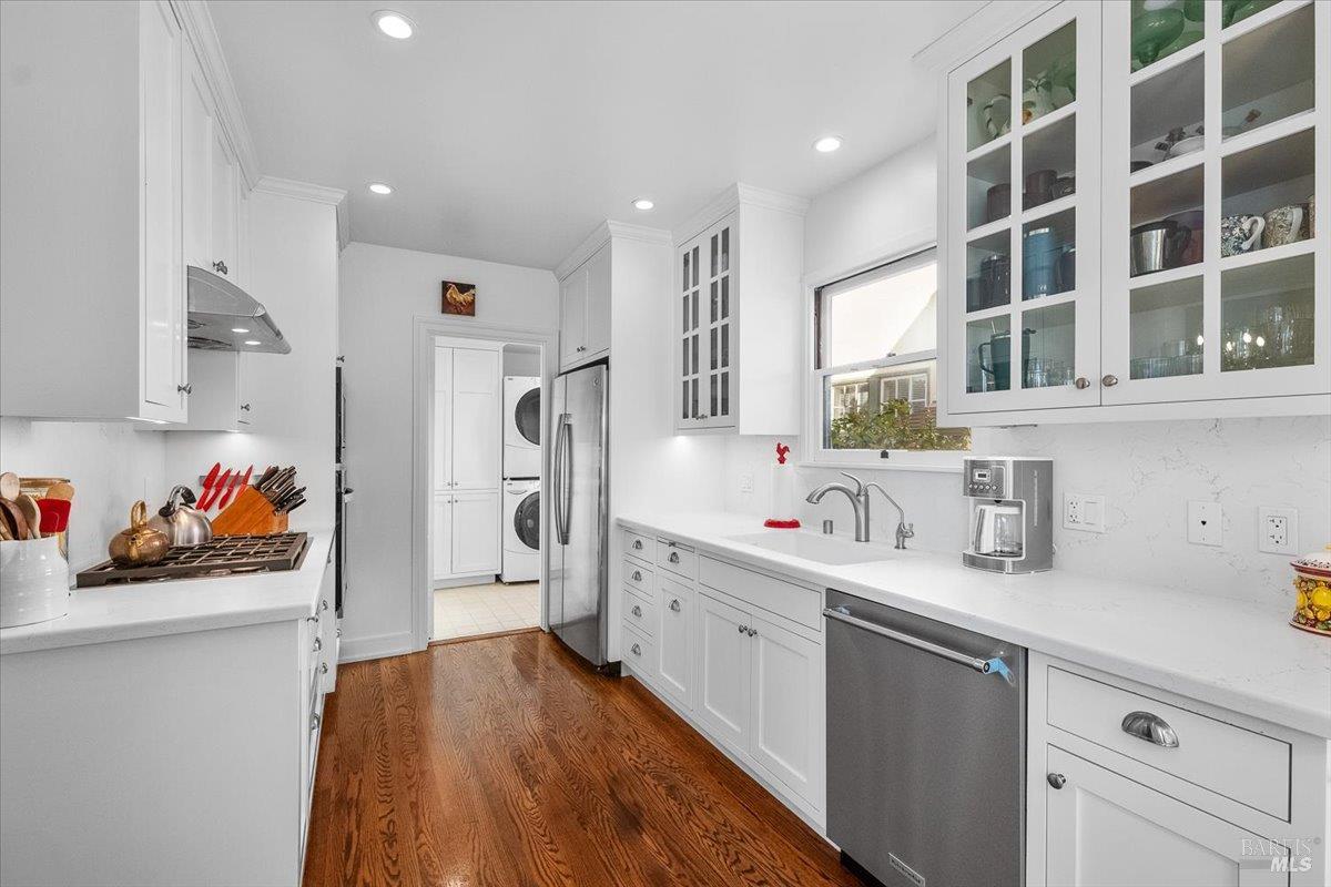 Detail Gallery Image 17 of 47 For 1805 Austin Way, Santa Rosa,  CA 95404 - 3 Beds | 2 Baths