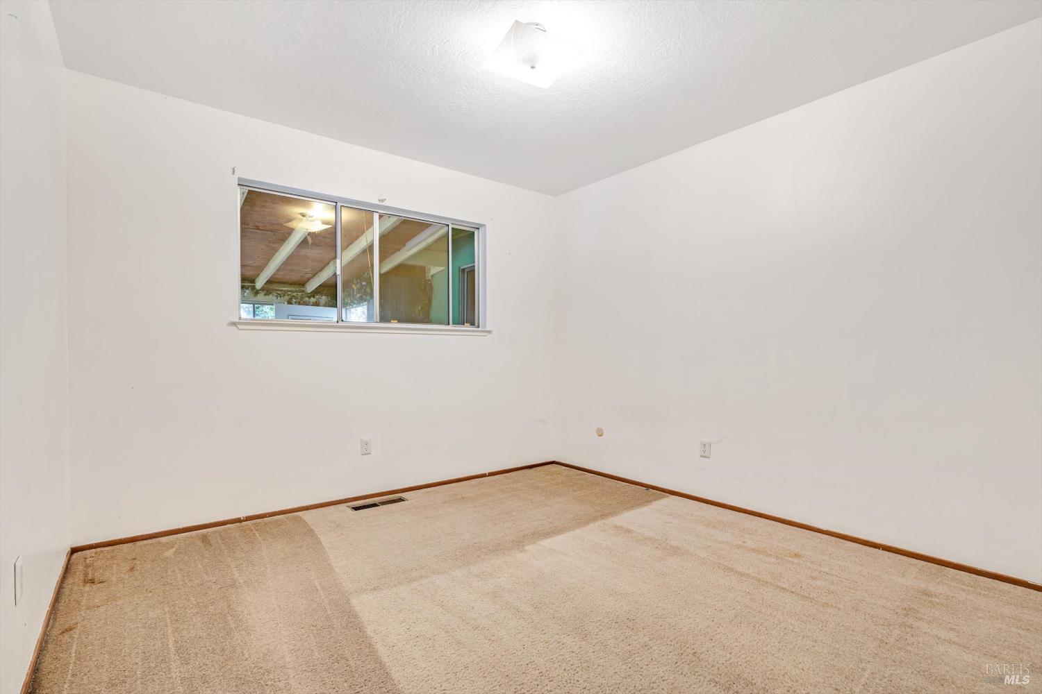 Detail Gallery Image 11 of 25 For 2320 Masterson Ct, Santa Rosa,  CA 95403 - 3 Beds | 2 Baths