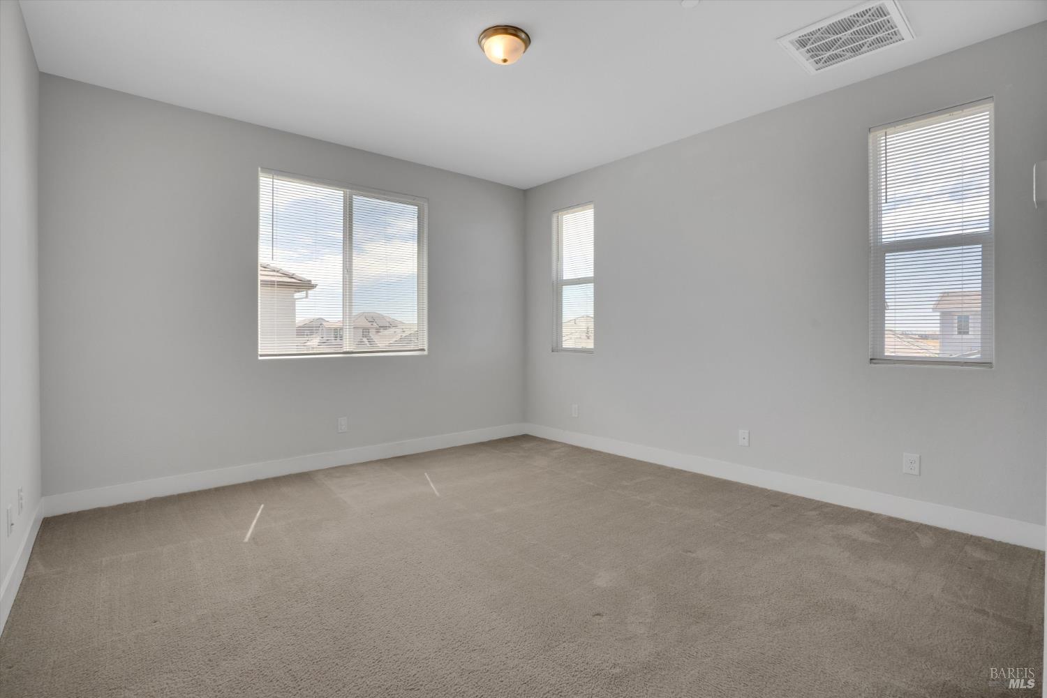 Detail Gallery Image 21 of 34 For 567 Datura Dr, Vacaville,  CA 95687 - 3 Beds | 2/1 Baths