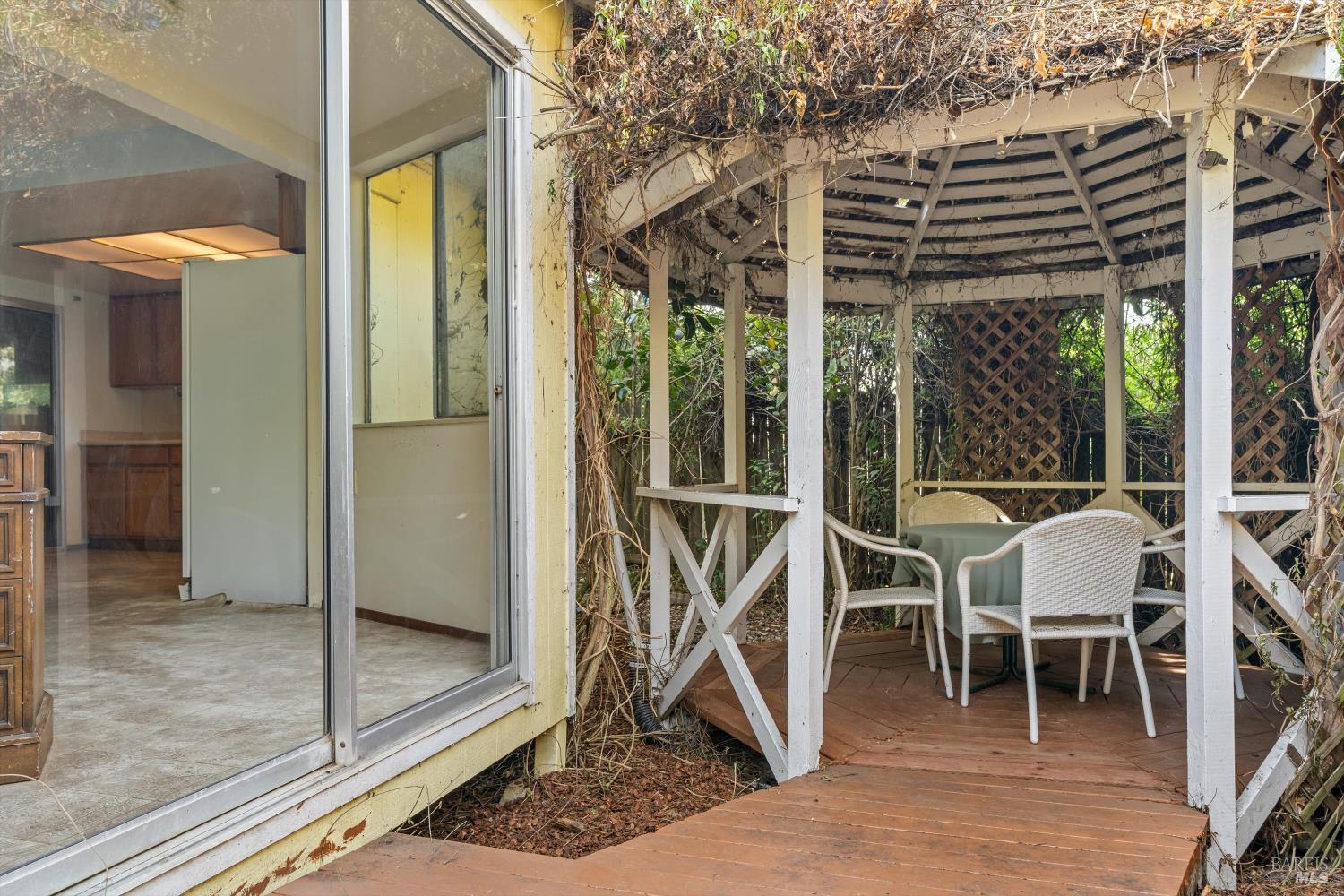 Detail Gallery Image 24 of 25 For 2320 Masterson Ct, Santa Rosa,  CA 95403 - 3 Beds | 2 Baths