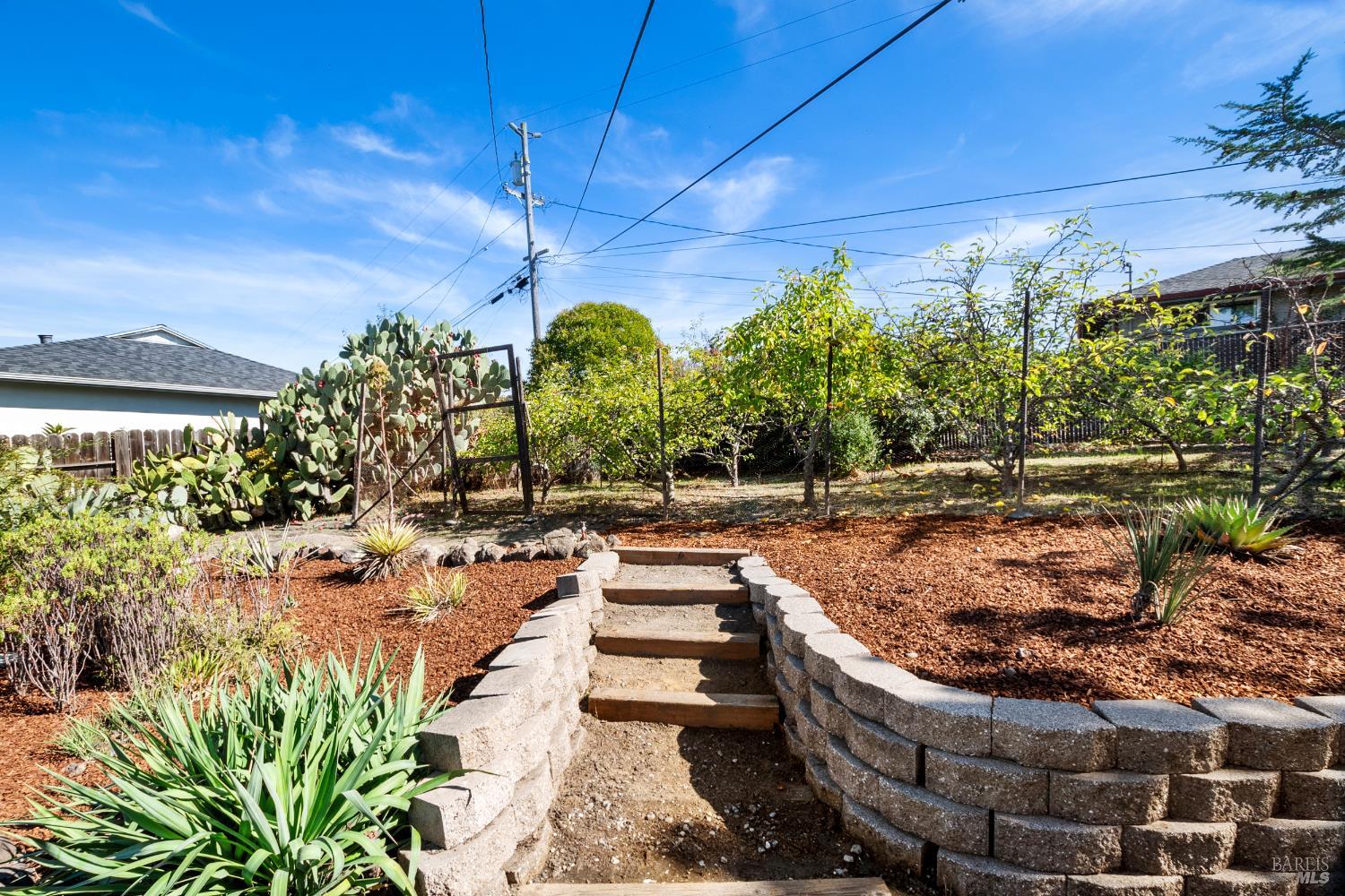 Detail Gallery Image 58 of 66 For 23 Valley View Ct, El Sobrante,  CA 94803 - 3 Beds | 2 Baths