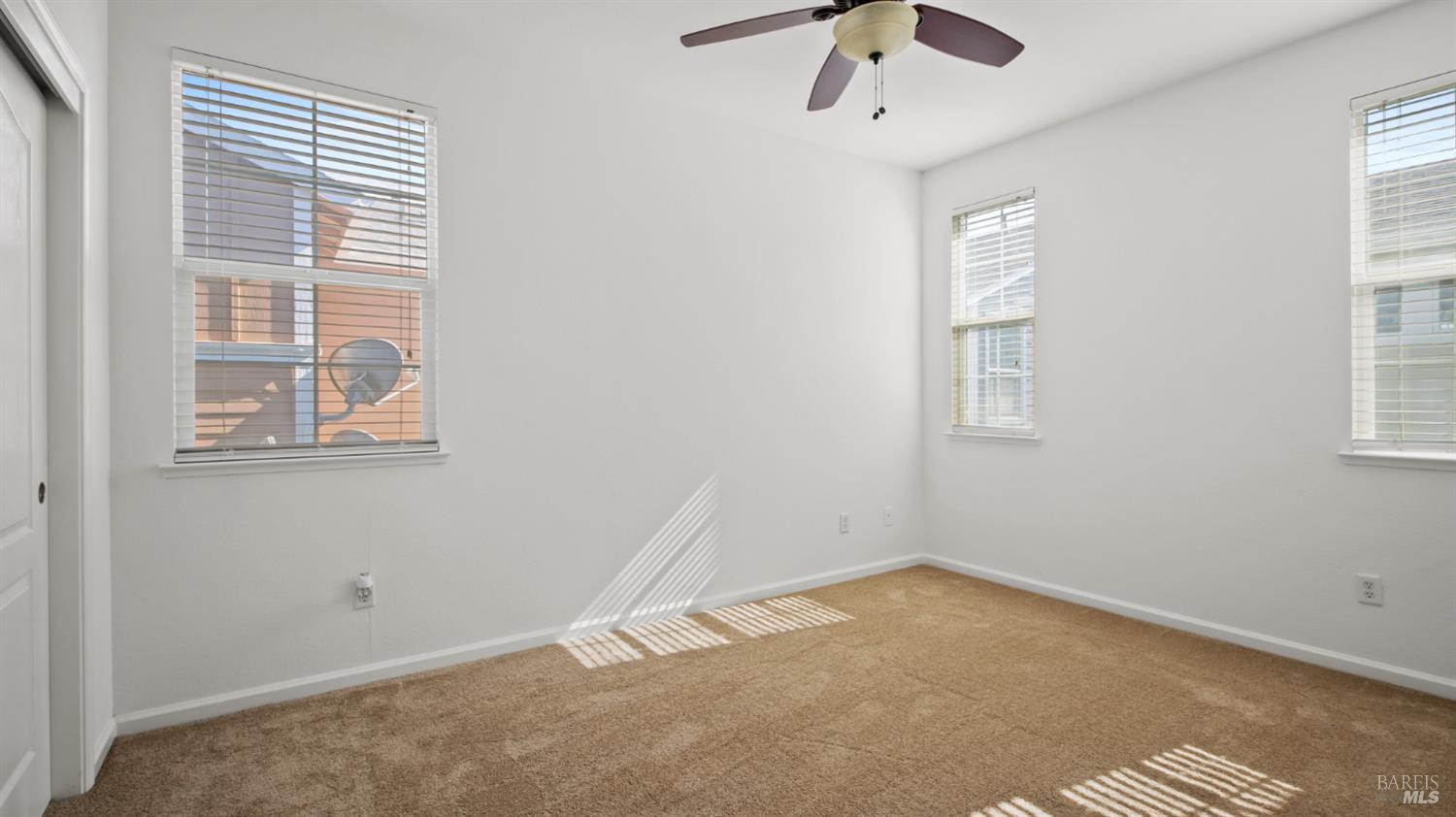 Detail Gallery Image 34 of 40 For 915 Liberty Dr, Suisun City,  CA 94585 - 4 Beds | 2/1 Baths