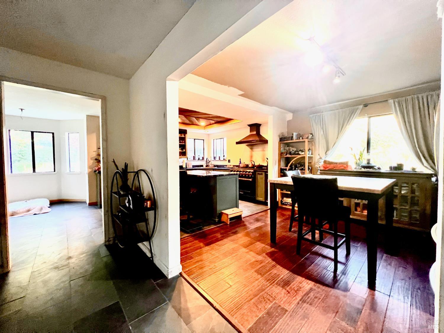 Detail Gallery Image 7 of 25 For 46720 Fox Rock Rd, Laytonville,  CA 95454 - 4 Beds | 3 Baths