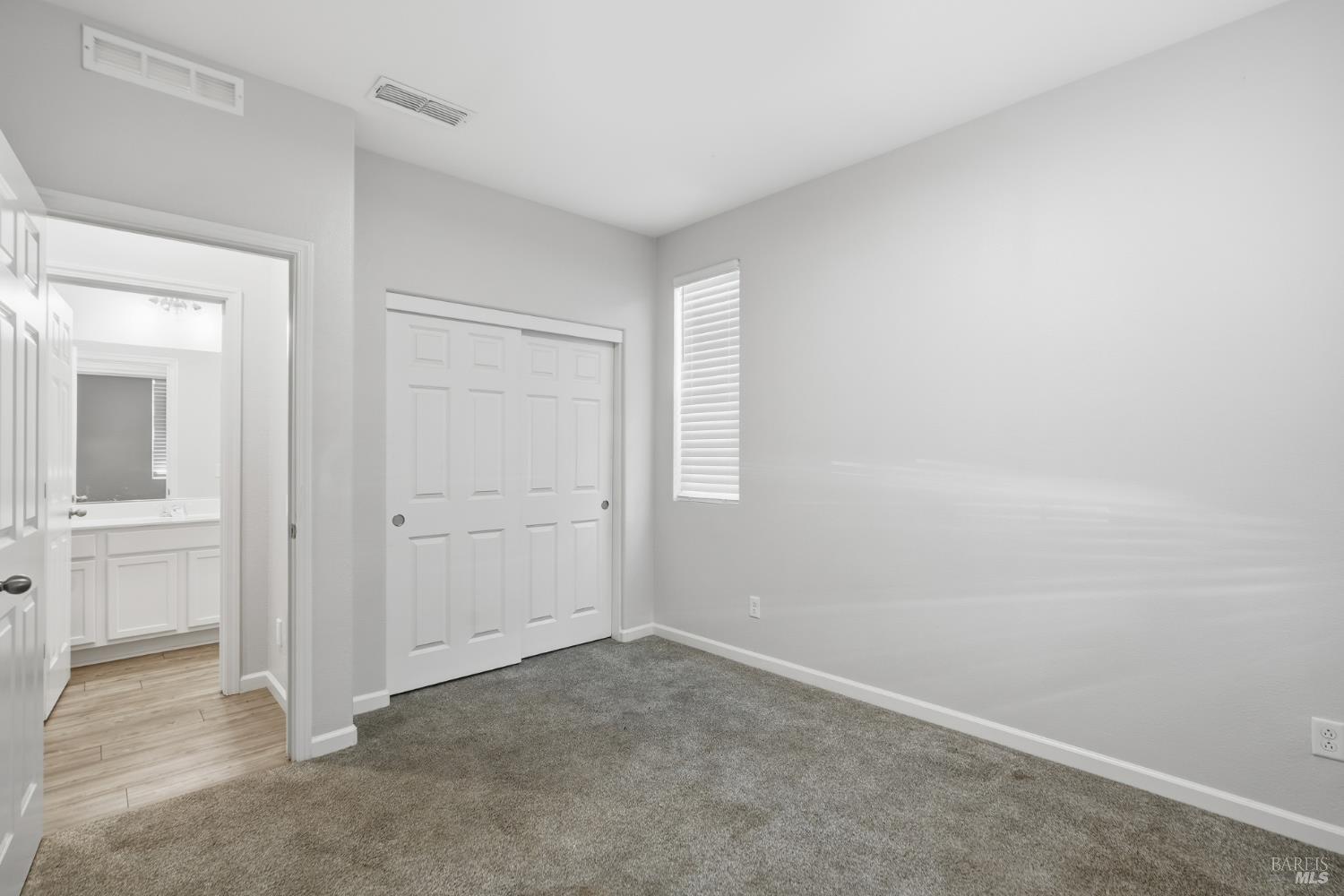 Detail Gallery Image 21 of 46 For 2008 Karen Pl, Rohnert Park,  CA 94928 - 5 Beds | 3 Baths