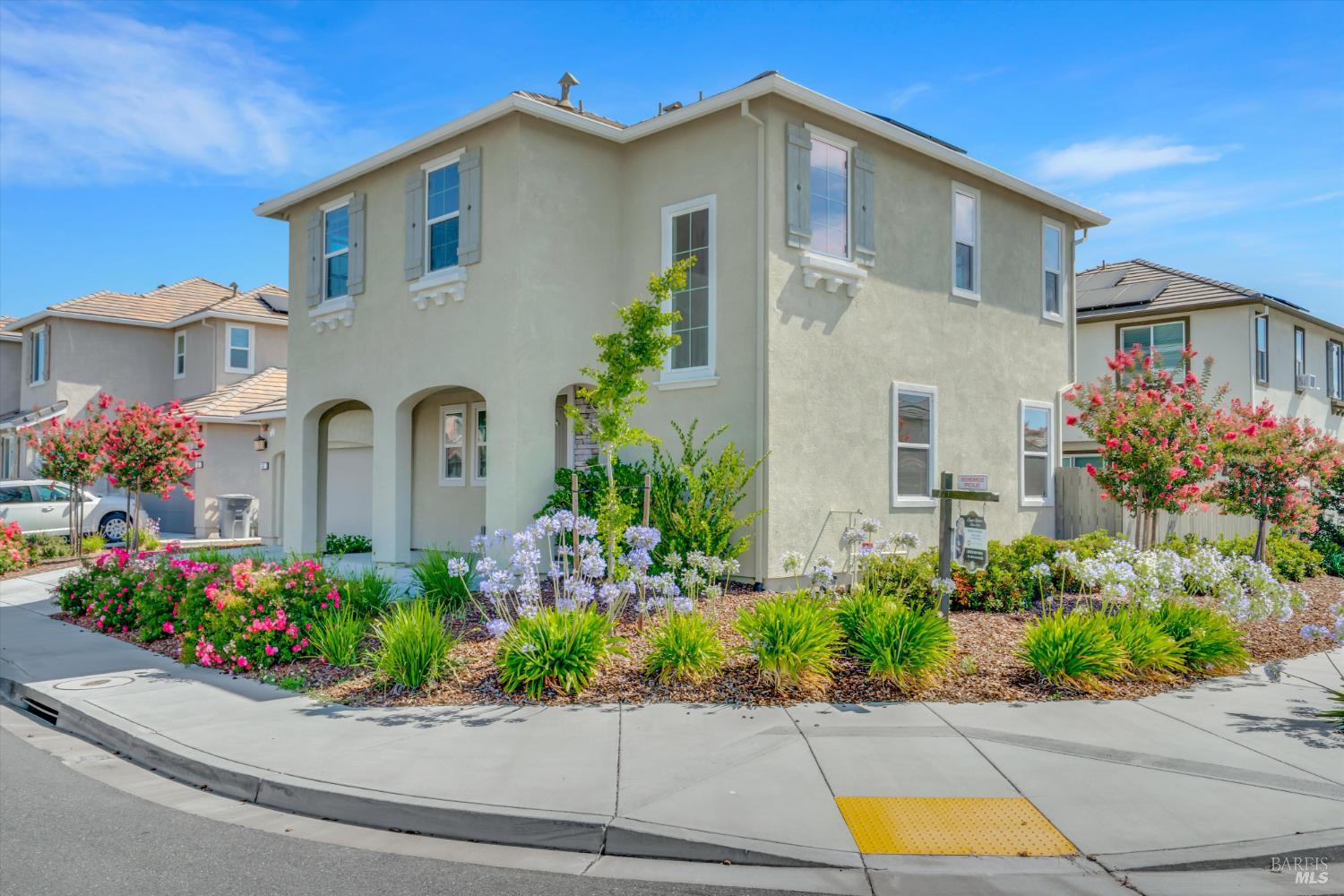 Detail Gallery Image 7 of 34 For 567 Datura Dr, Vacaville,  CA 95687 - 3 Beds | 2/1 Baths