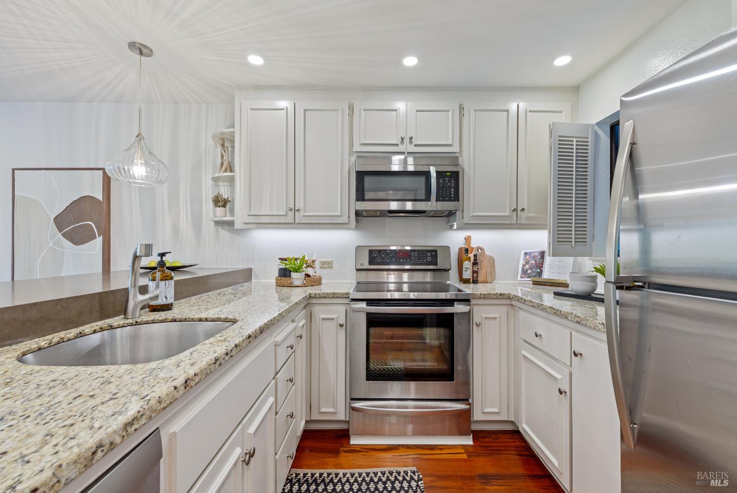 Detail Gallery Image 14 of 29 For 643 via Casitas Way, Greenbrae,  CA 94904 - 2 Beds | 2 Baths