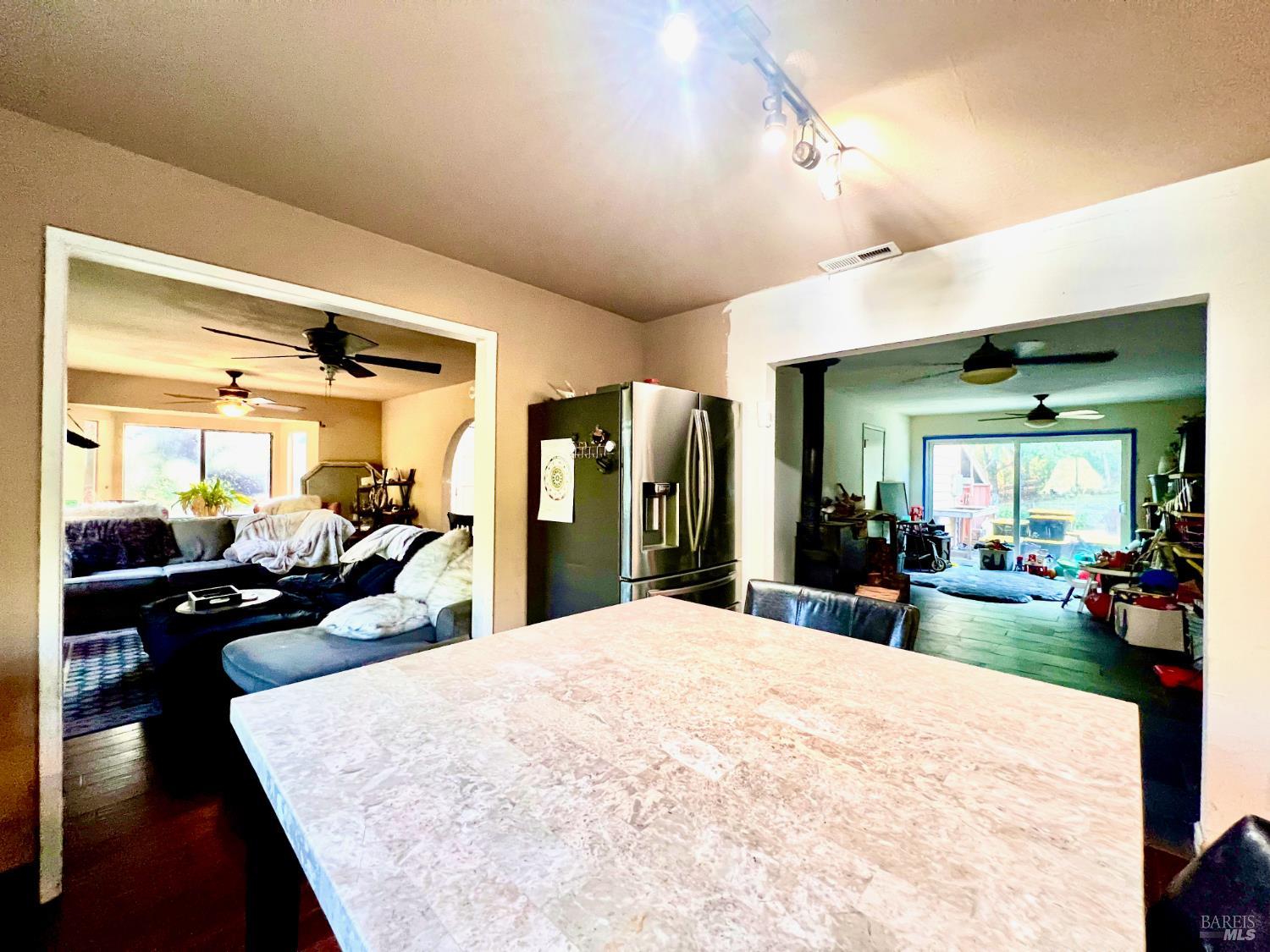 Detail Gallery Image 12 of 25 For 46720 Fox Rock Rd, Laytonville,  CA 95454 - 4 Beds | 3 Baths