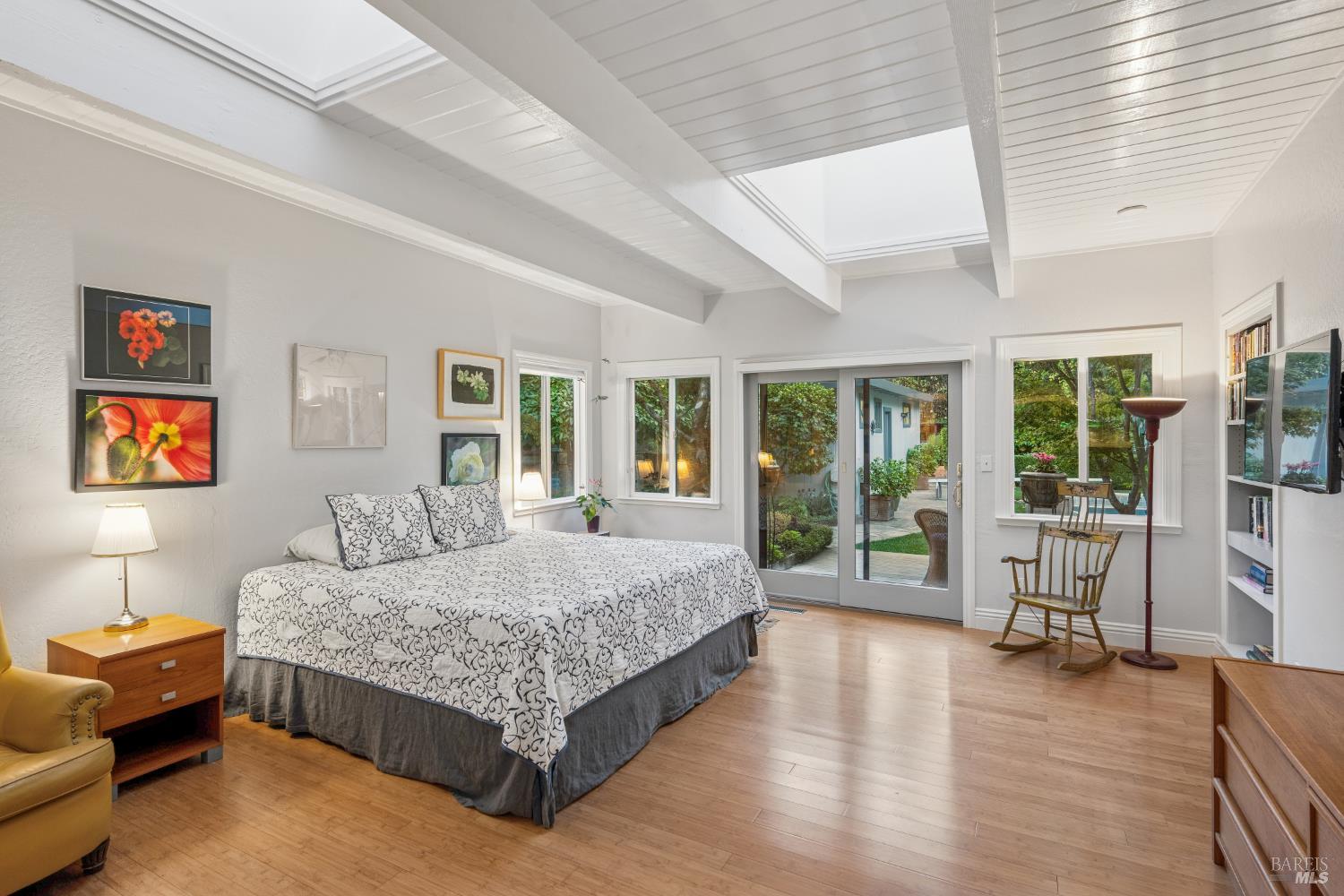 Detail Gallery Image 31 of 63 For 1030 Yell Ln, Glen Ellen,  CA 95442 - 3 Beds | 3 Baths