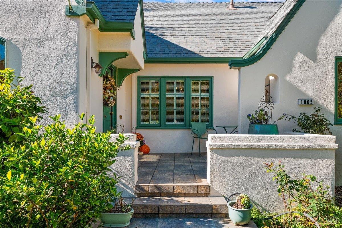 Detail Gallery Image 5 of 47 For 1805 Austin Way, Santa Rosa,  CA 95404 - 3 Beds | 2 Baths