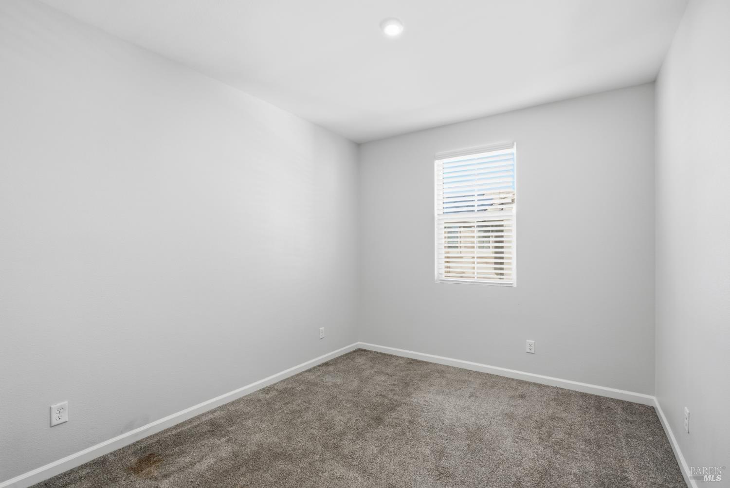 Detail Gallery Image 30 of 46 For 2008 Karen Pl, Rohnert Park,  CA 94928 - 5 Beds | 3 Baths