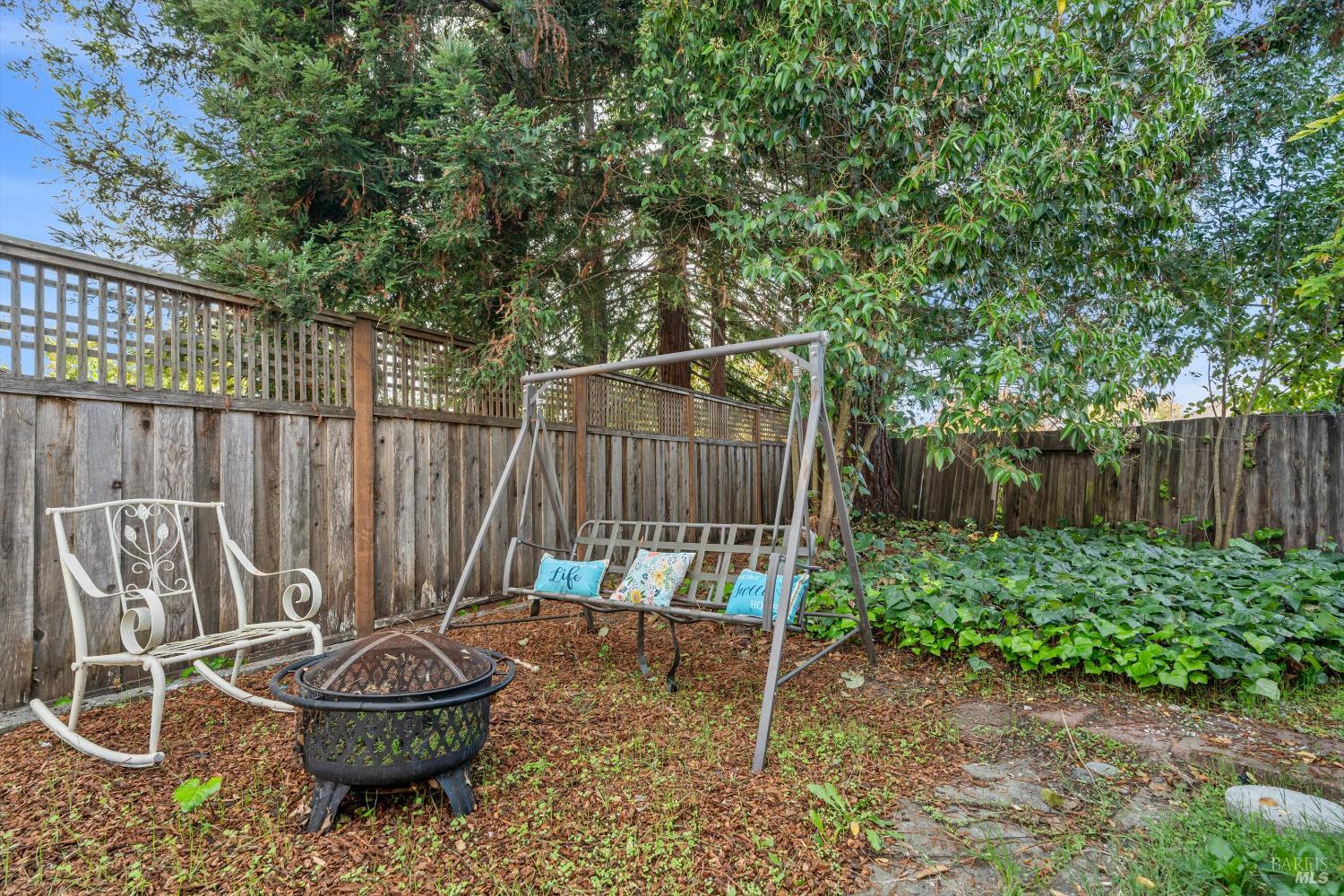 Detail Gallery Image 19 of 25 For 2320 Masterson Ct, Santa Rosa,  CA 95403 - 3 Beds | 2 Baths