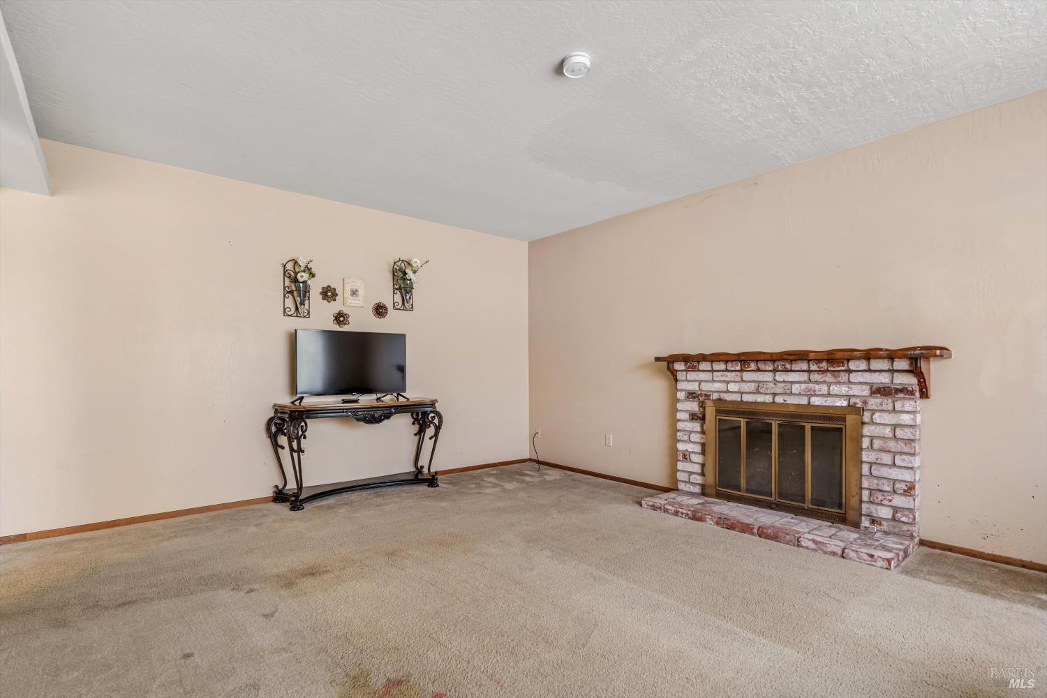 Detail Gallery Image 5 of 25 For 2320 Masterson Ct, Santa Rosa,  CA 95403 - 3 Beds | 2 Baths