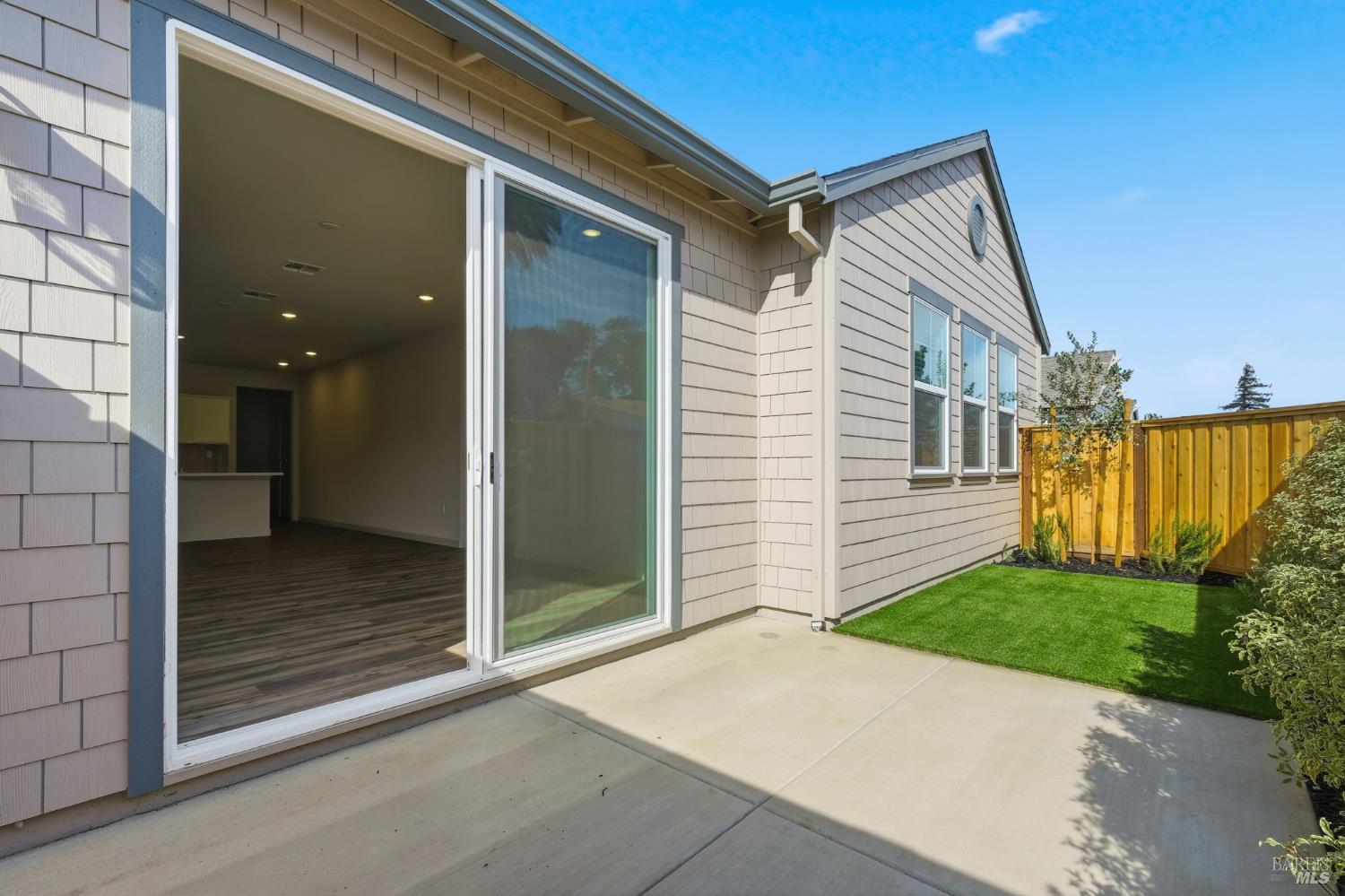 Detail Gallery Image 11 of 12 For 229 Octopus St, Suisun City,  CA 94585 - 3 Beds | 2/1 Baths