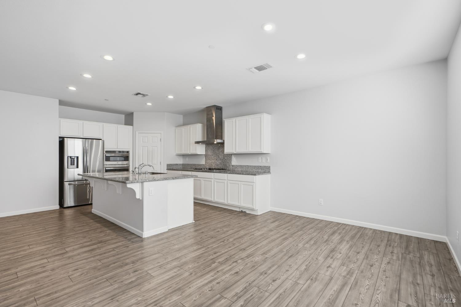 Detail Gallery Image 16 of 46 For 2008 Karen Pl, Rohnert Park,  CA 94928 - 5 Beds | 3 Baths