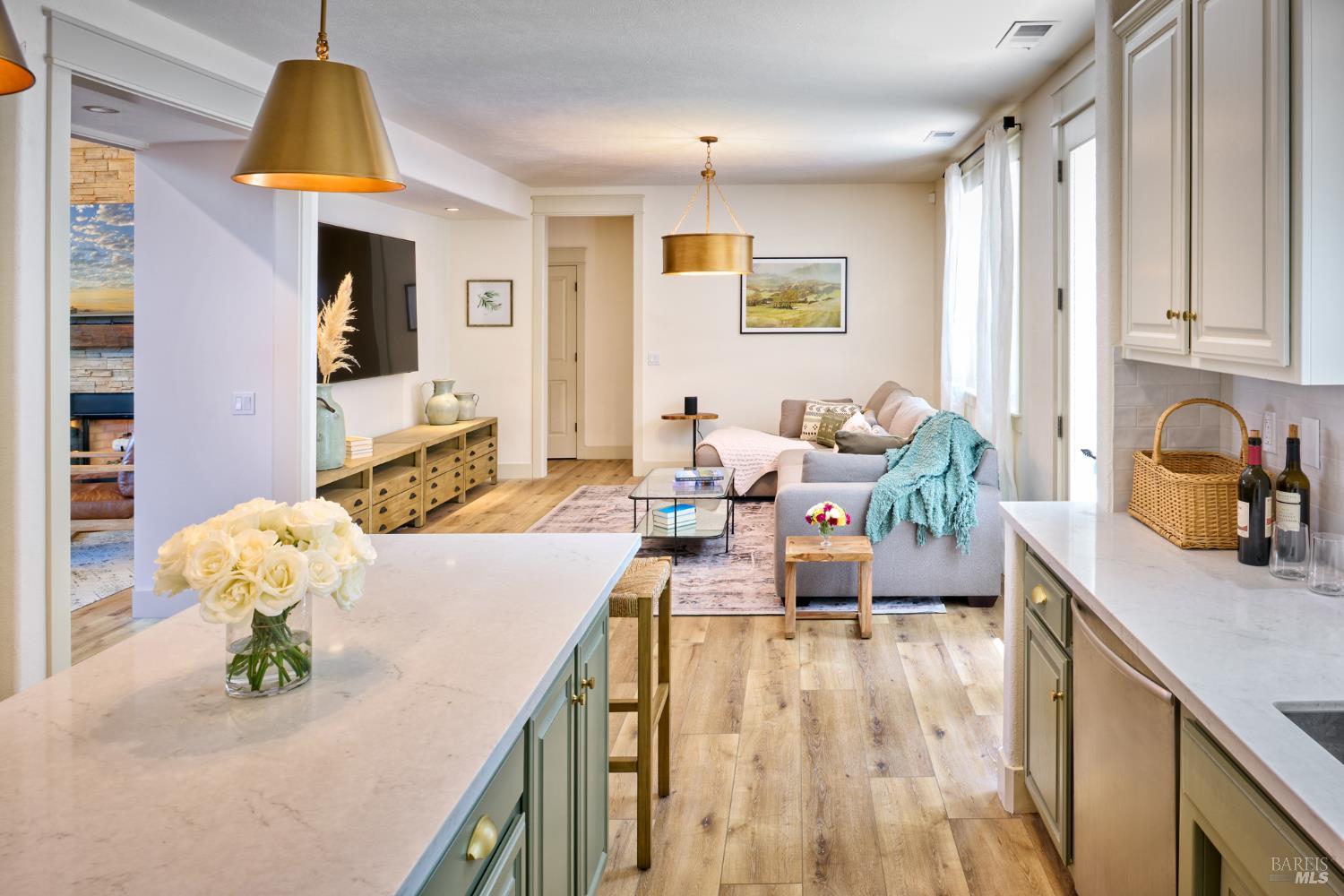 Detail Gallery Image 15 of 71 For 125 Savannah Way, Windsor,  CA 95492 - 5 Beds | 5 Baths