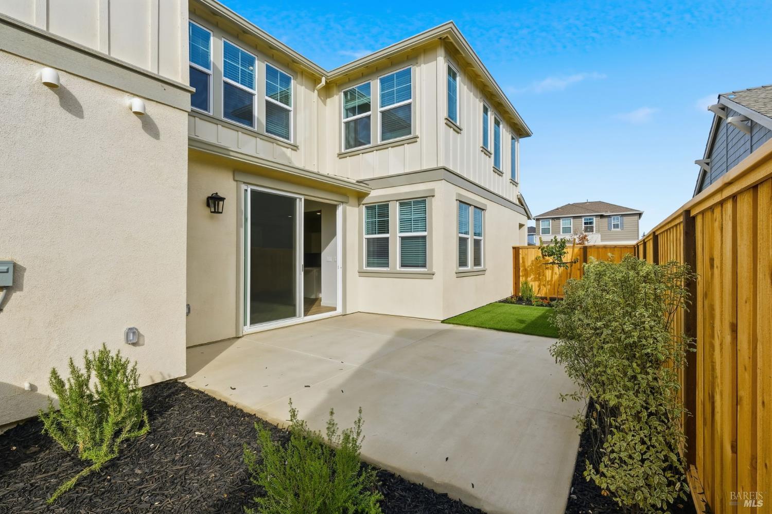 Detail Gallery Image 12 of 13 For 220 Octopus St, Suisun City,  CA 94585 - 3 Beds | 2/1 Baths