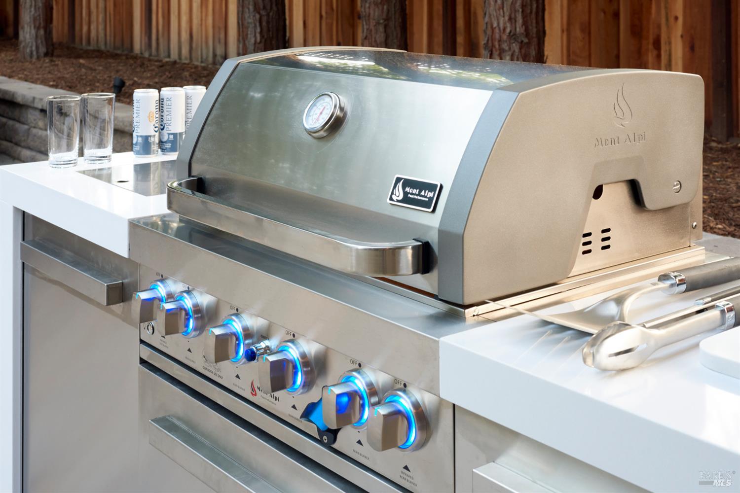 Detail Gallery Image 19 of 71 For 125 Savannah Way, Windsor,  CA 95492 - 5 Beds | 5 Baths