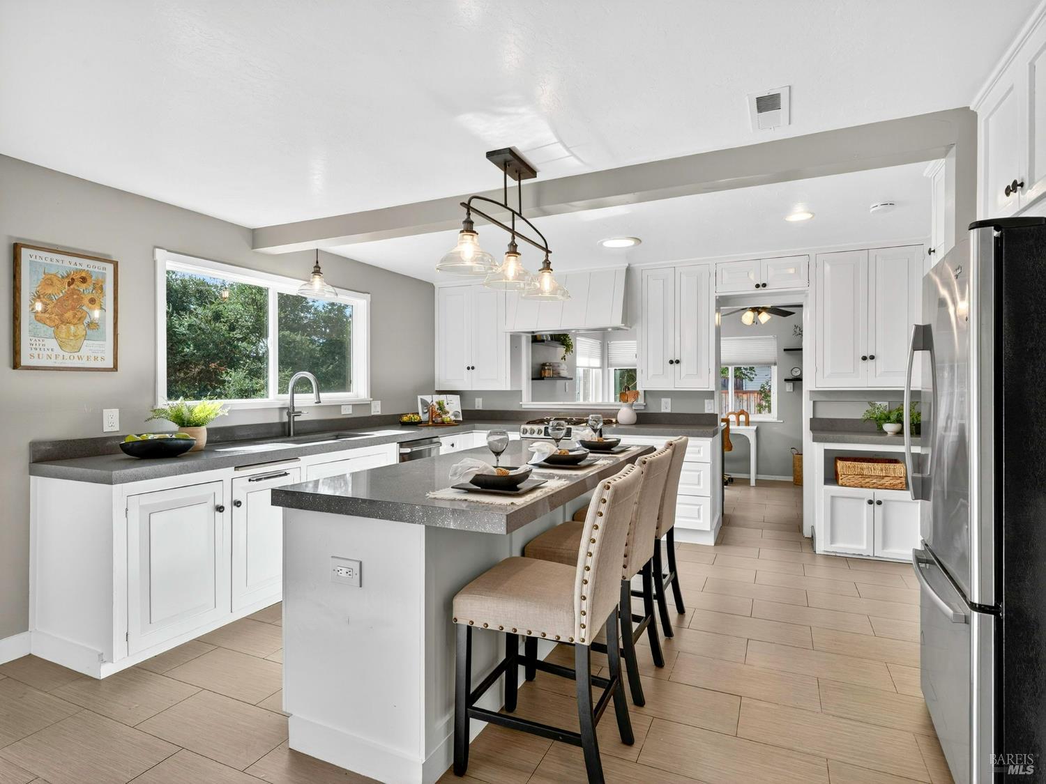 Detail Gallery Image 8 of 66 For 4894 Wagon Wheel Ln, Santa Rosa,  CA 95409 - 2 Beds | 2 Baths