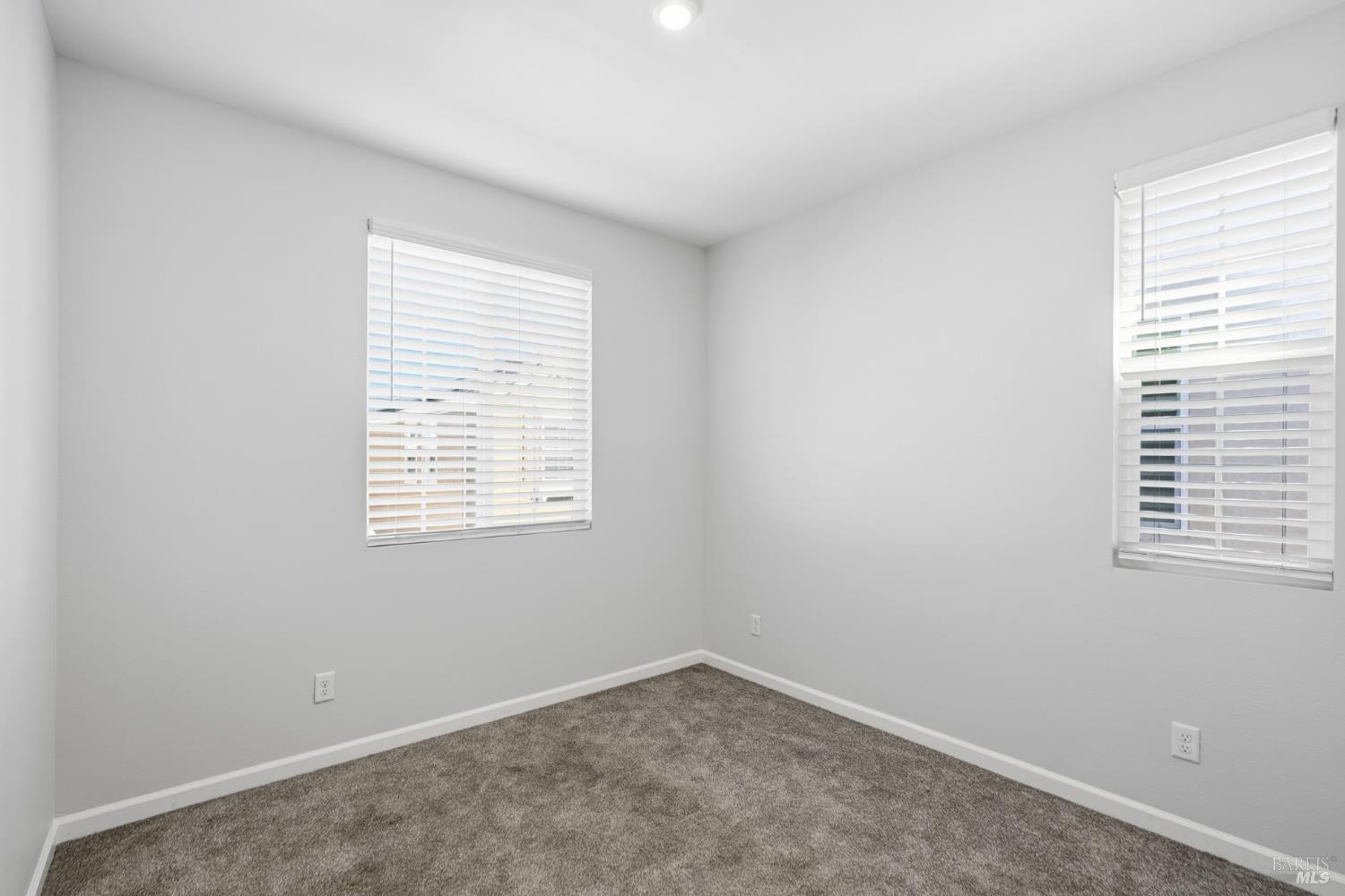 Detail Gallery Image 32 of 46 For 2008 Karen Pl, Rohnert Park,  CA 94928 - 5 Beds | 3 Baths