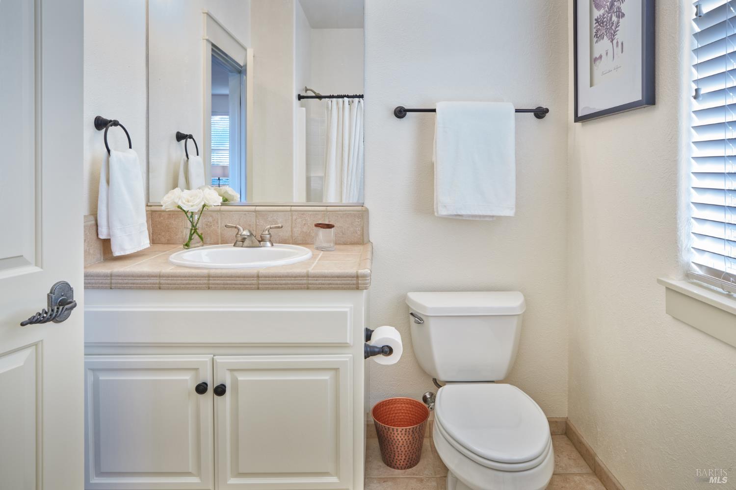 Detail Gallery Image 49 of 71 For 125 Savannah Way, Windsor,  CA 95492 - 5 Beds | 5 Baths