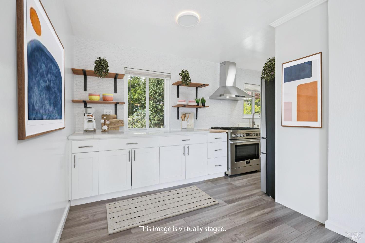 Detail Gallery Image 14 of 42 For 16 Dutton Ct, Sausalito,  CA 94965 - 4 Beds | 2 Baths