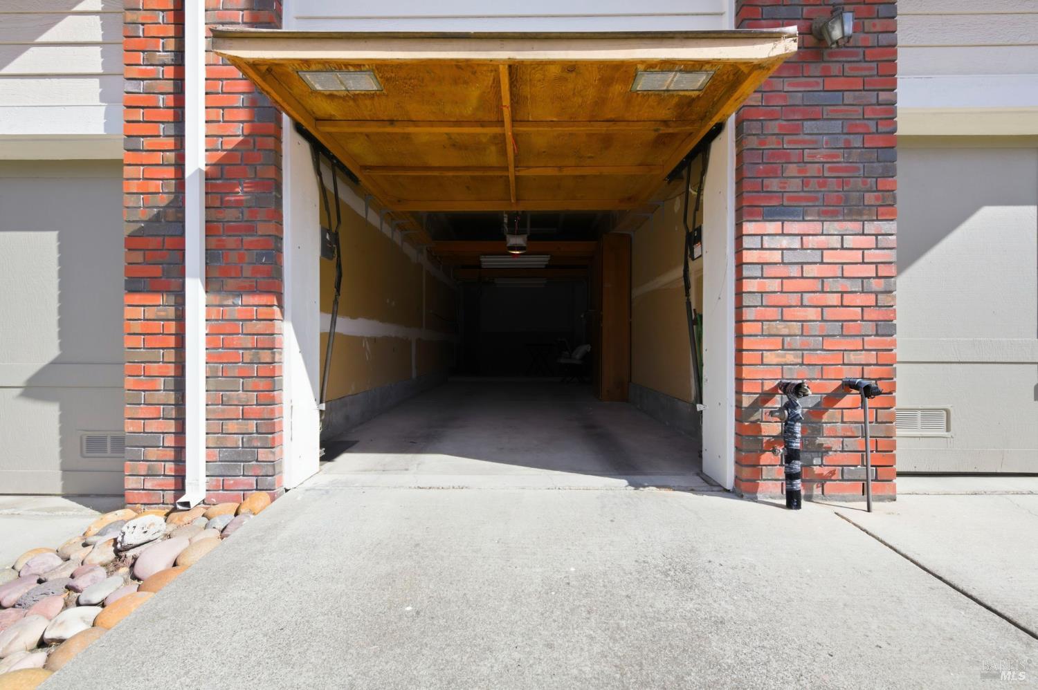 Detail Gallery Image 13 of 26 For 35 Village Cir, San Rafael,  CA 94903 - 1 Beds | 1 Baths