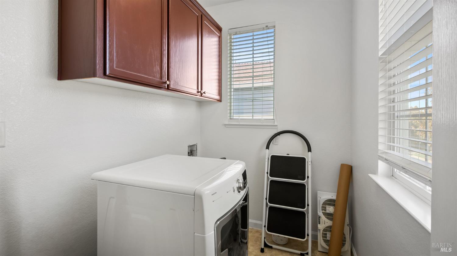 Detail Gallery Image 21 of 40 For 915 Liberty Dr, Suisun City,  CA 94585 - 4 Beds | 2/1 Baths