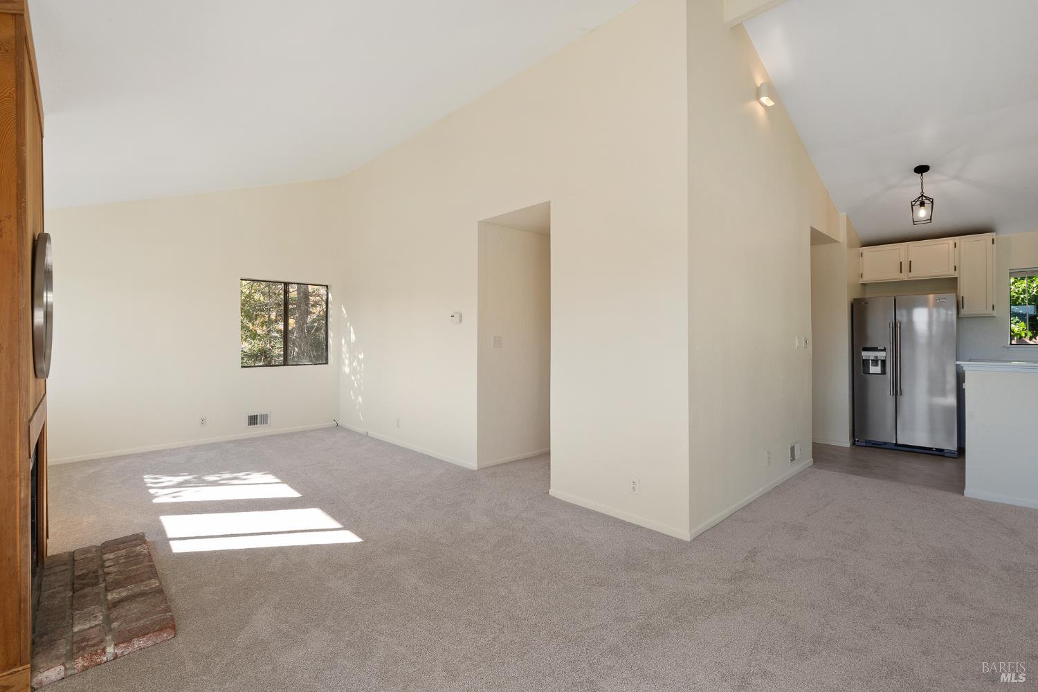 Detail Gallery Image 6 of 27 For 171 Glen Park Ave, San Rafael,  CA 94901 - 3 Beds | 2/1 Baths