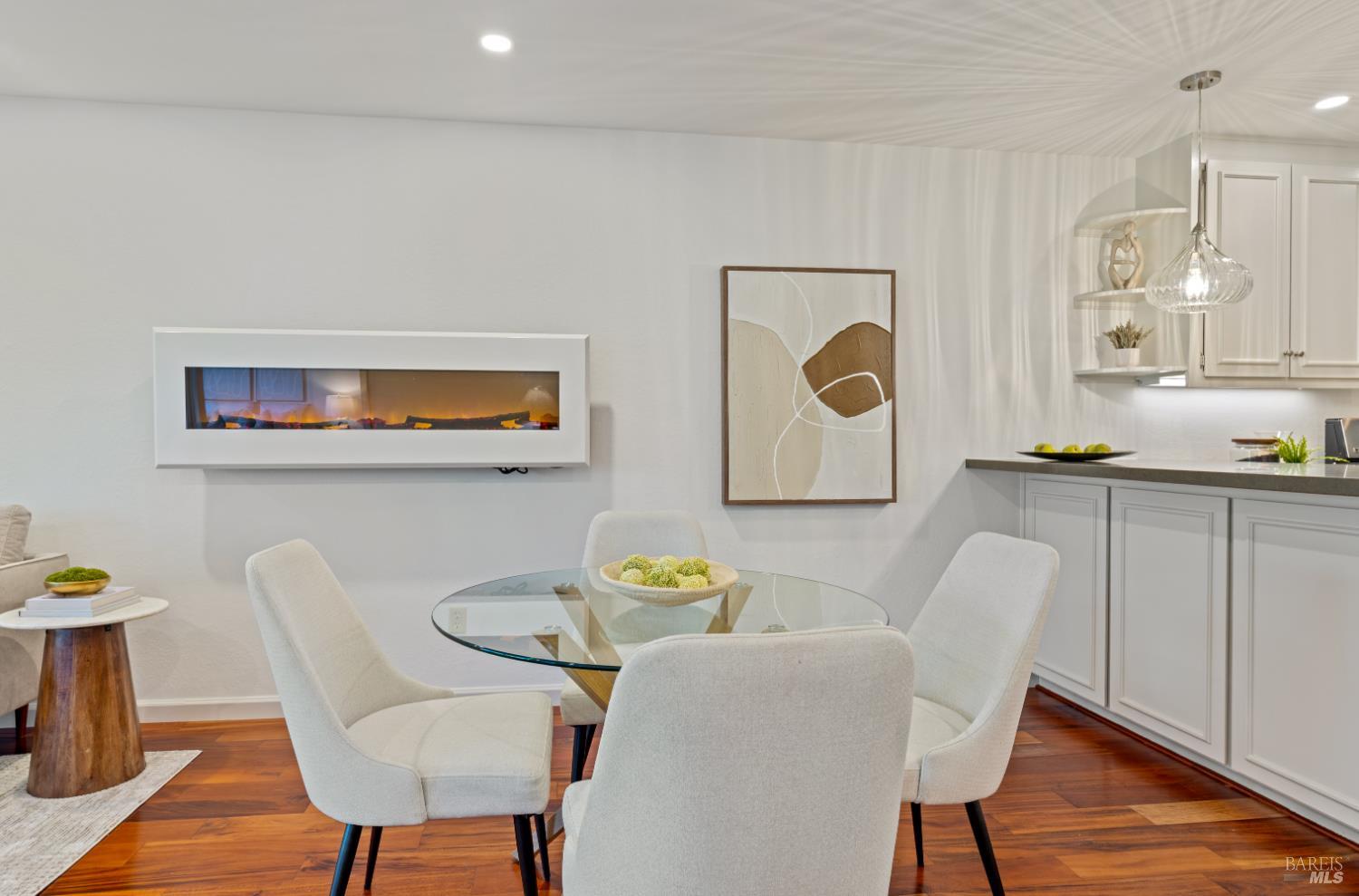 Detail Gallery Image 10 of 29 For 643 via Casitas Way, Greenbrae,  CA 94904 - 2 Beds | 2 Baths