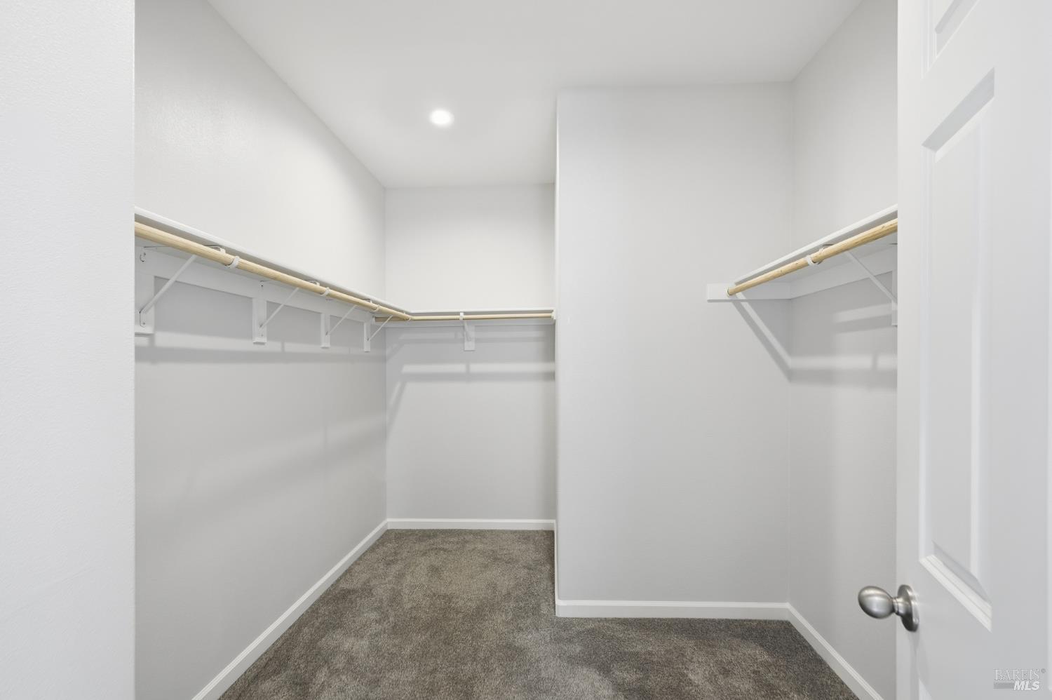 Detail Gallery Image 34 of 46 For 2008 Karen Pl, Rohnert Park,  CA 94928 - 5 Beds | 3 Baths